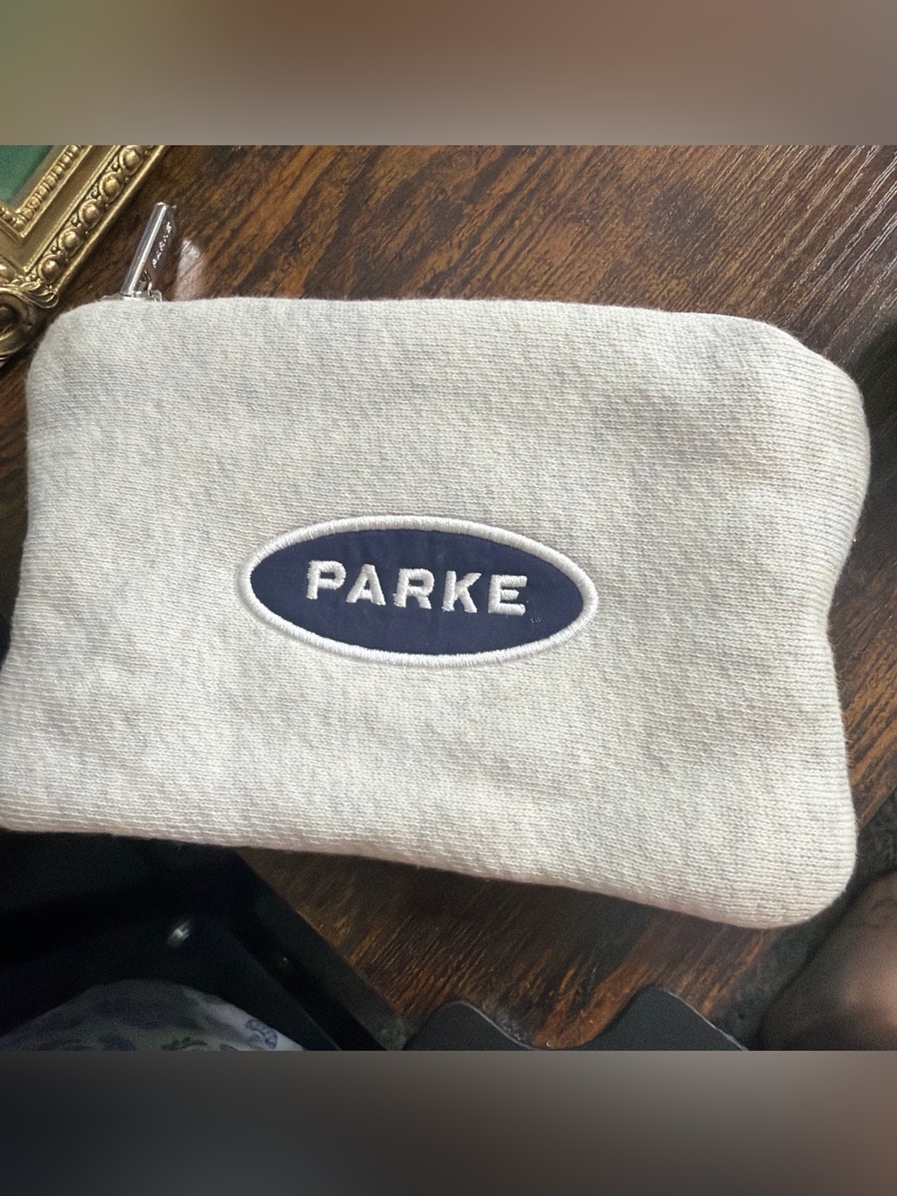 Parke pouch